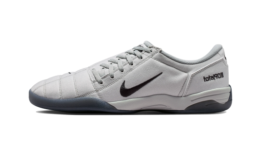 Overkicks - Nike Total 90 Premium Light Smoke Grey University Red (IH3585-002) - vista lateral