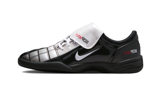 Overkicks - Nike Total 90 SE Black White University Red (Womens) (IO2389-001) - vista lateral