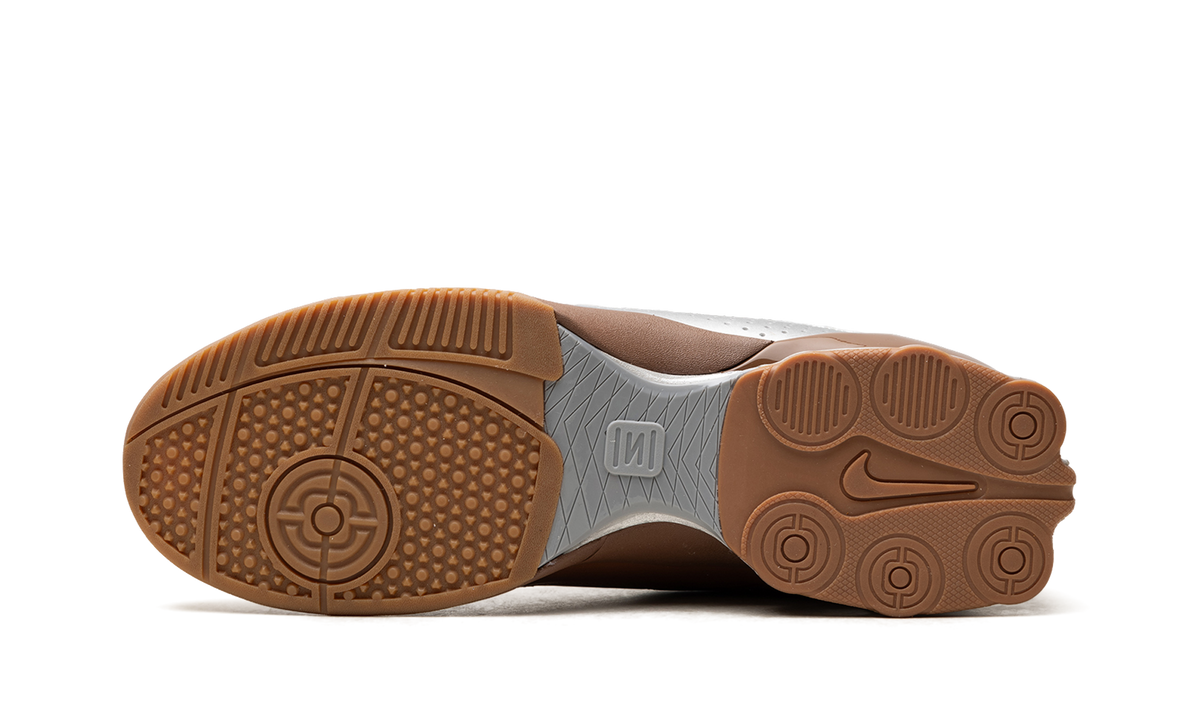 Overkicks - Nike Total 90 Shox Magia Pecan Metallic Silver (IO9300-200) - vista superior