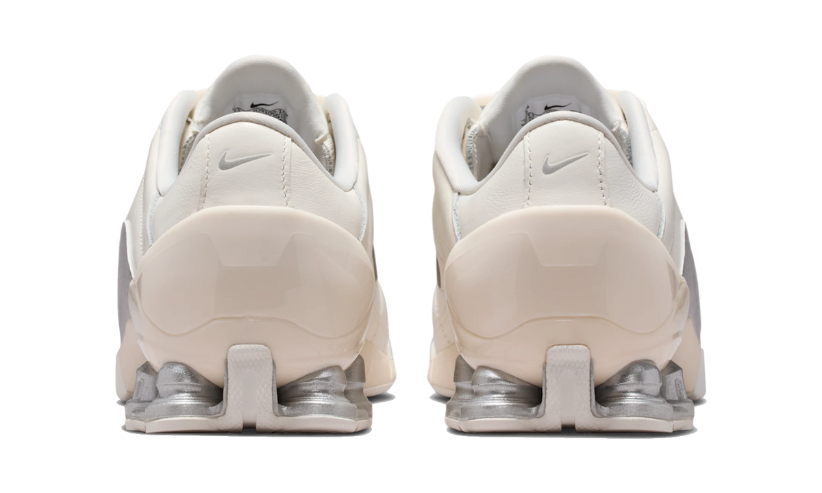 Overkicks - Nike Total 90 Shox Magia Sail Metallic Silver (IO9300-100) - detalle talón