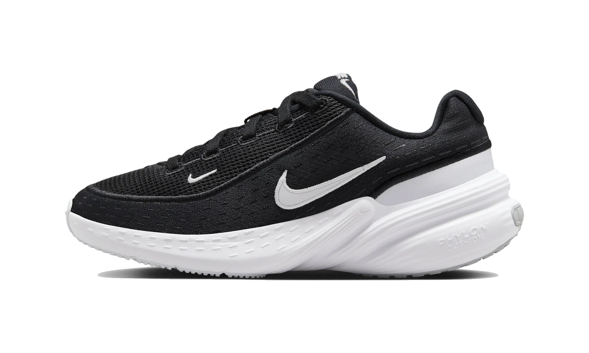 Overkicks - Nike Uplift SC Black White (GS) (IF1749-002) - vista lateral