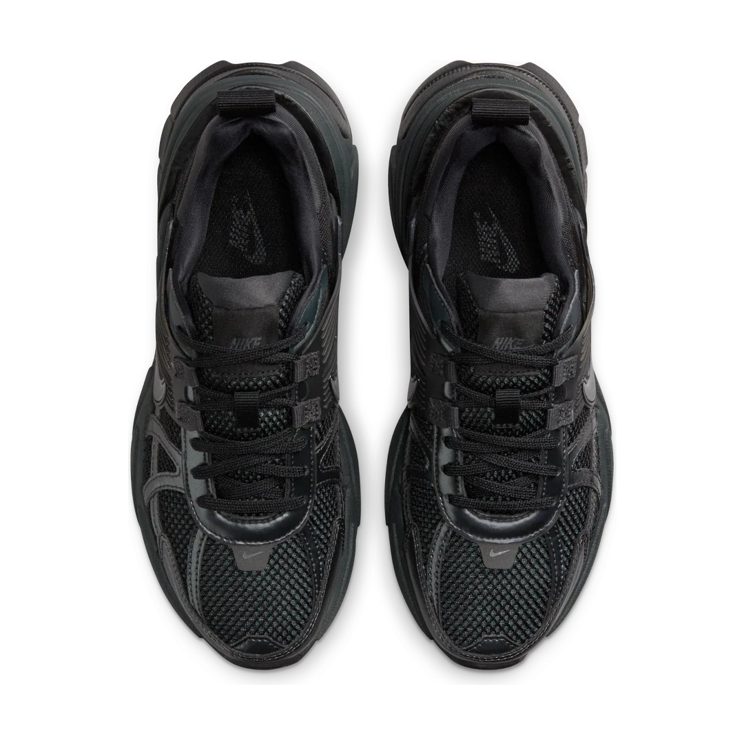 Overkicks - Nike V2K Run Black Dark Smoke Grey (Womens) (FD0736-001) - par completo