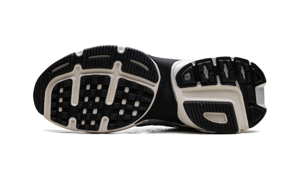 Overkicks - Nike V2K Run Light Pumic Black Chrome (Womens) (FN6703-003) - vista superior