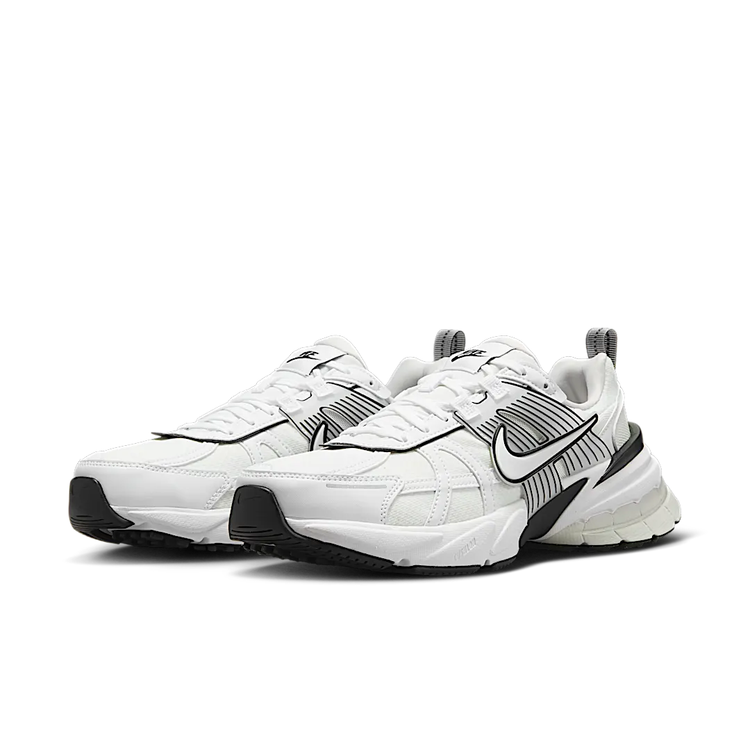 Overkicks - Nike V2K Run Summit White Platinum Tint (Womens) (HF5342-100) - vista trasera
