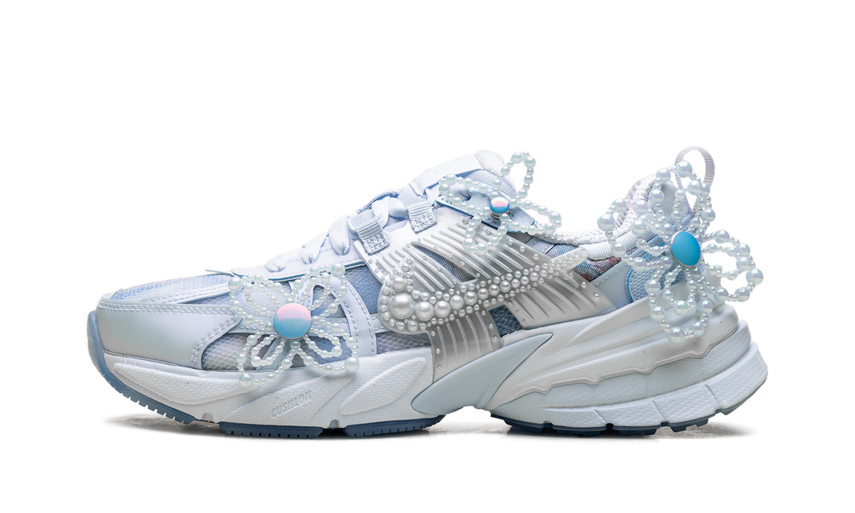 Overkicks - Nike V2K Run Susan Fang Artist Collection (Womens) (IB7426-400) - vista lateral