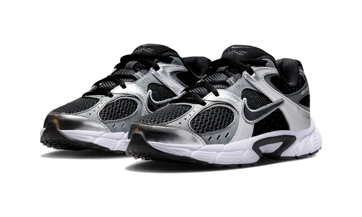 Overkicks - Nike V5 RNR Black Anthracite Smoke Grey (GS) (HQ6411-001) - imagen 2