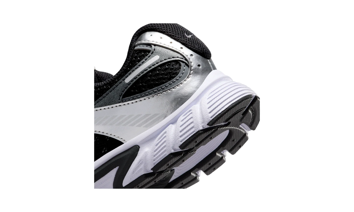 Overkicks - Nike V5 RNR Black Anthracite Smoke Grey (GS) (HQ6411-001) - imagen 8