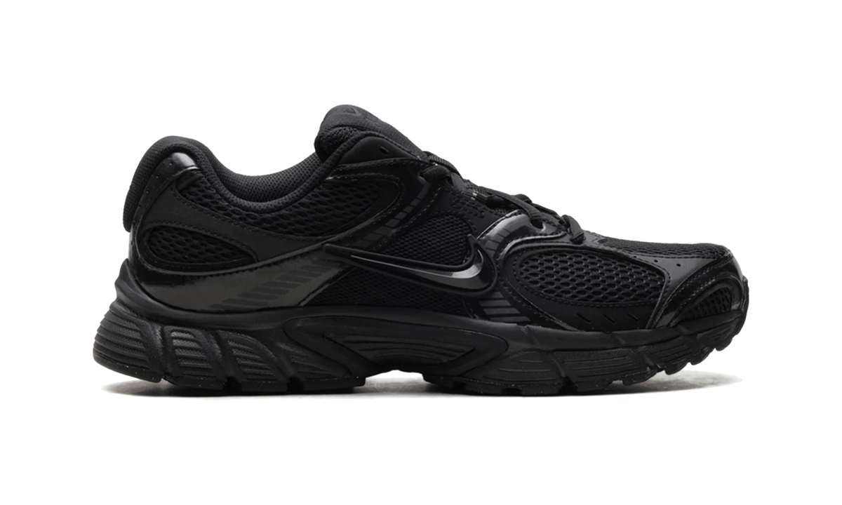 Overkicks - Nike V5 RNR Black Anthracite (Womens) (HQ7901-001) - detalle talon