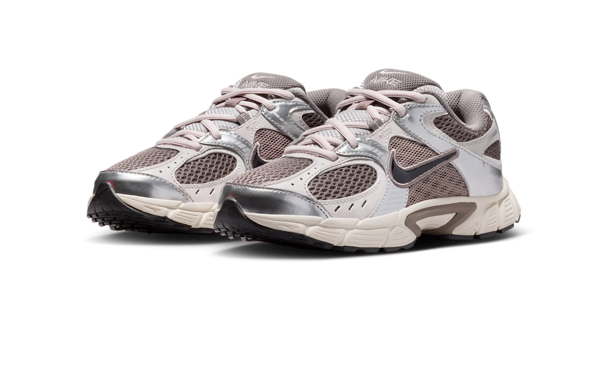 Overkicks - Nike V5 RNR Cave Stone College Grey Vast Grey Black (GS) (HQ6411-200) - imagen 2