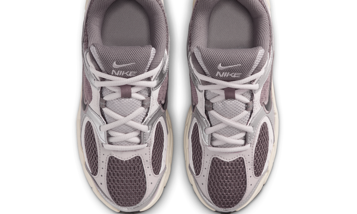 Overkicks - Nike V5 RNR Cave Stone College Grey Vast Grey Black (GS) (HQ6411-200) - imagen 5