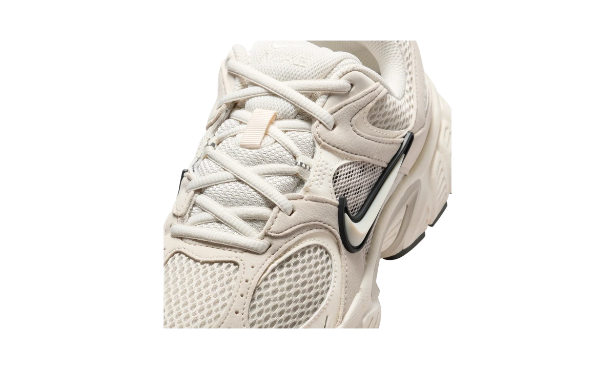 Overkicks - Nike V5 RNR Light Orewood Brown Black Pale Ivory (Womens) (II6294-100) - detalle lateral interior