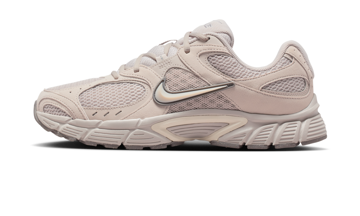 Overkicks - Nike V5 RNR Moon Particle Light Orewood Brown (II6292-201) - vista lateral