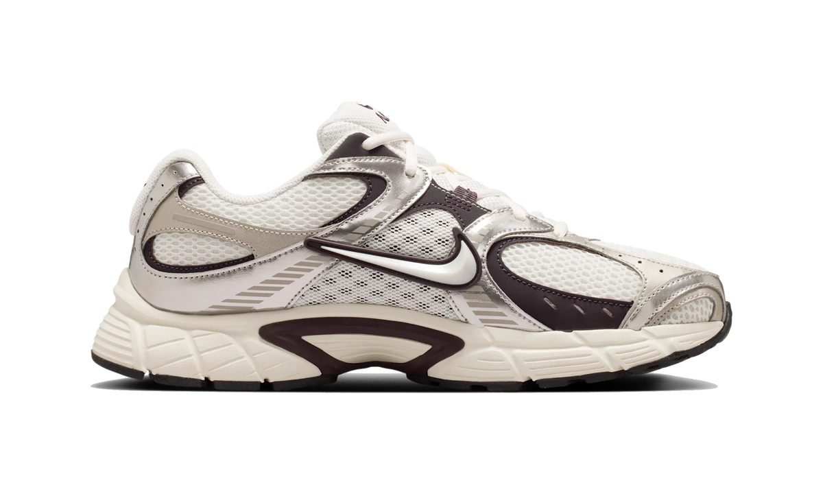 Overkicks - Nike V5 RNR Phantom Burgundy Ash (HJ5228-011) - detalle suela