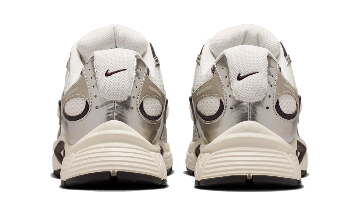 Overkicks - Nike V5 RNR Phantom Burgundy Ash (HJ5228-011) - detalle talon