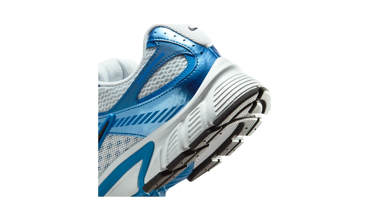 Overkicks - Nike V5 RNR Pure Platinum Brilliant Blue (HJ5228-010) - detalle