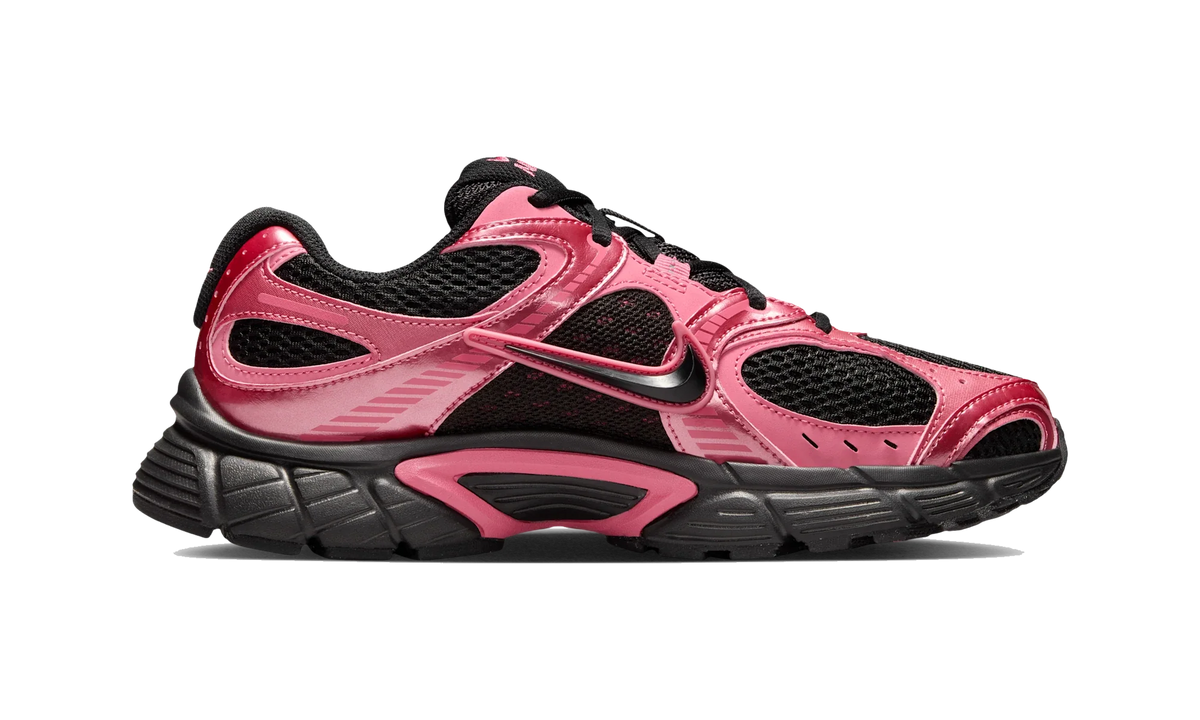 Overkicks - Nike V5 RNR Reflective Black Peony (Womens) (HQ7901-004) - detalle suela