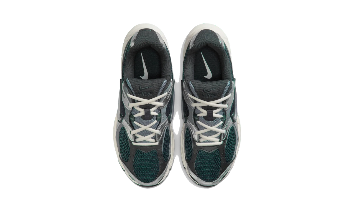 Overkicks - Nike V5 RNR Seaweed Metallic Silver (Womens) (HQ7901-300) - vista superior