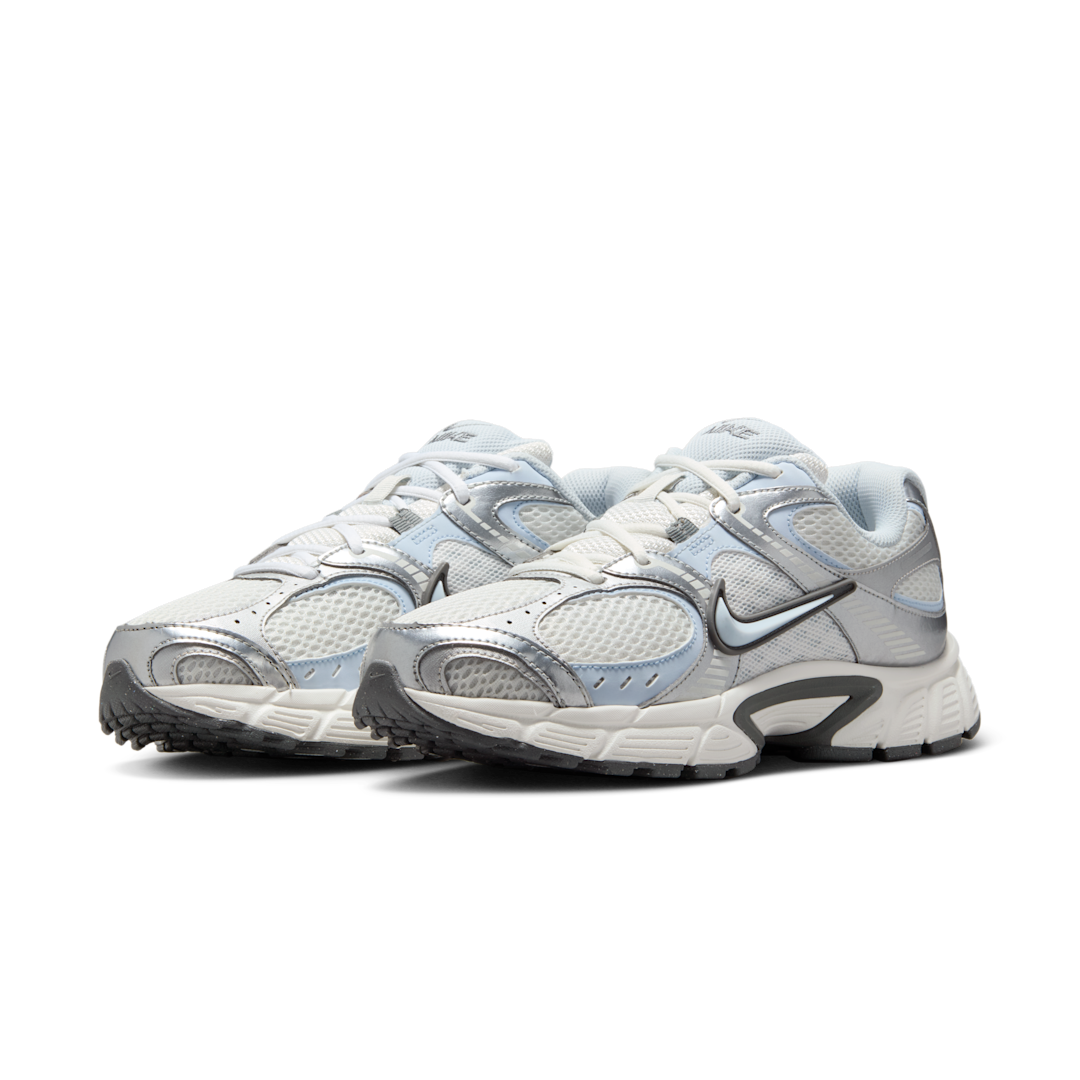 Overkicks - Nike V5 RNR Summit White Blue Tint Photon Dust Smoke Grey (Womens) (HQ7901-103) - vista trasera