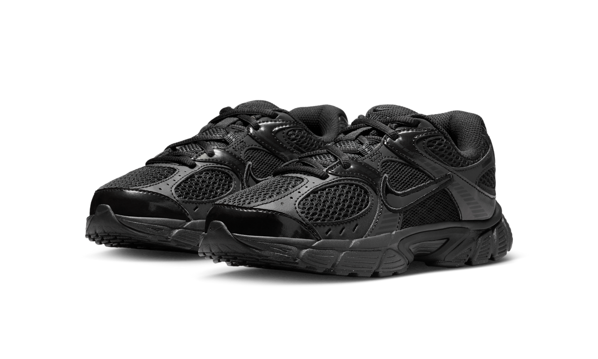 Overkicks - Nike V5 RNR Triple Black (GS) (HQ6411-002) - imagen 2