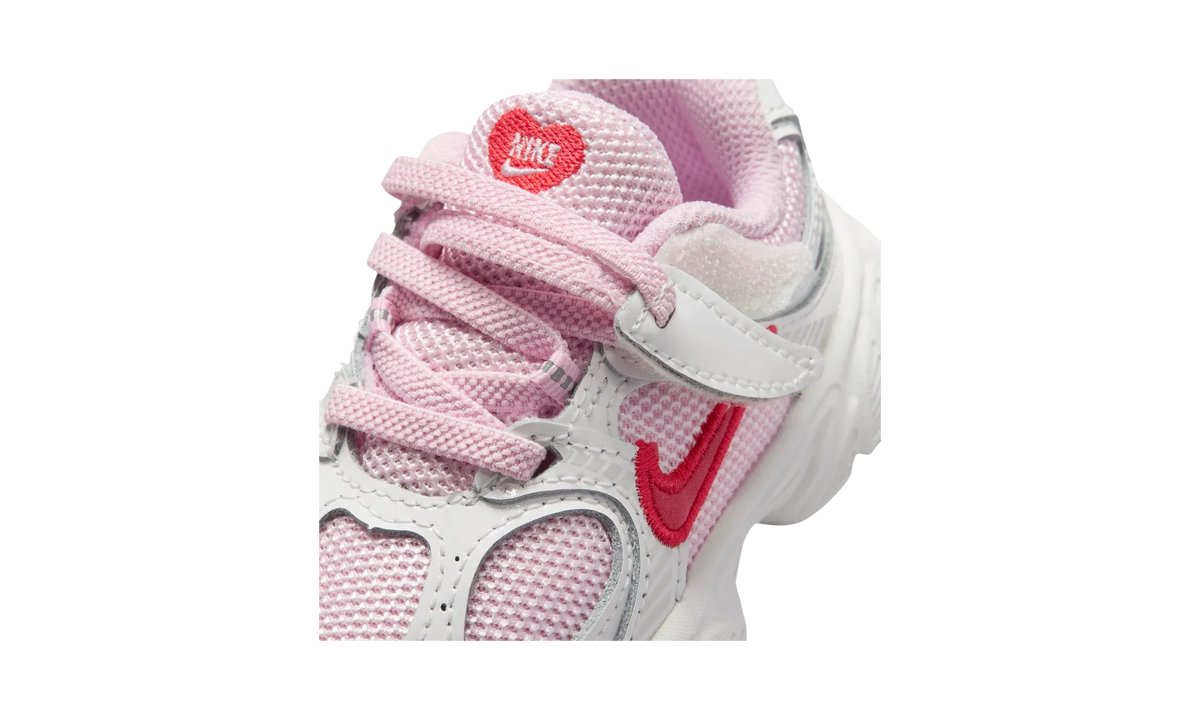 Overkicks - Nike V5 RNR Valentine's Day (2026) (TD) (IQ6637-121) - imagen 7