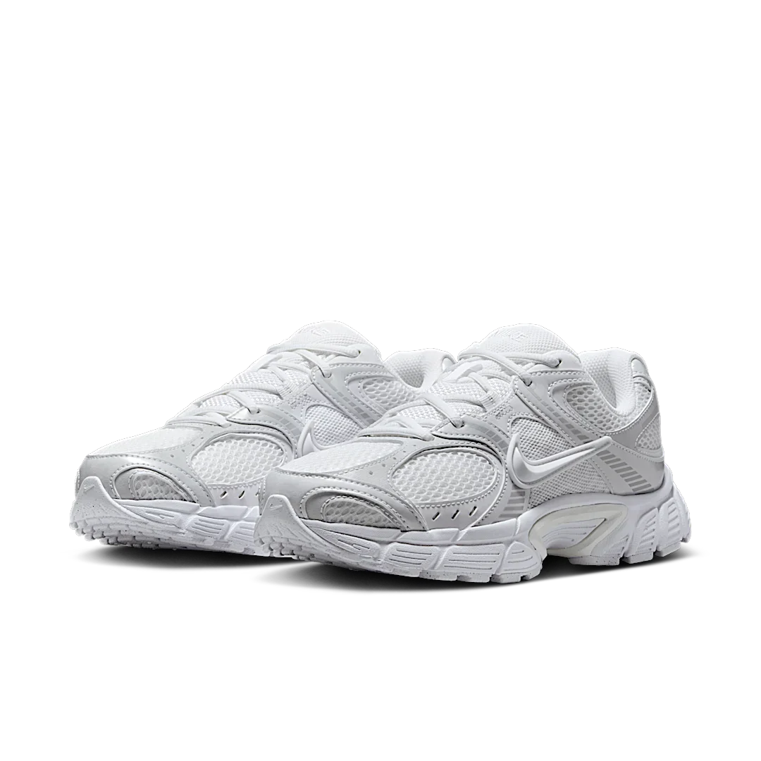 Overkicks - Nike V5 RNR White Black Metallic Silver (Womens) (HQ7901-101) - vista trasera