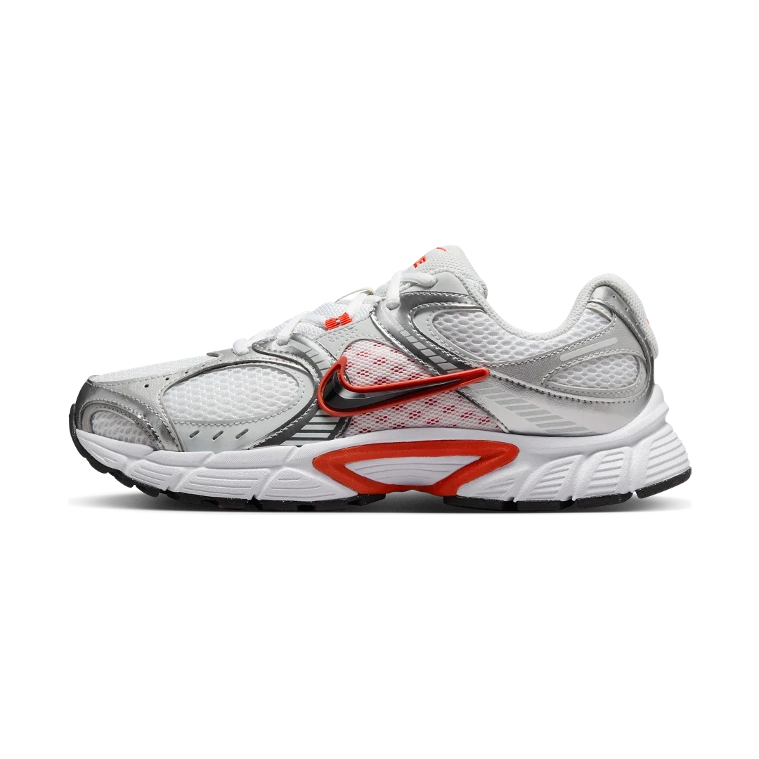 Overkicks - Nike V5 RNR White Picante Red Vast Grey Black (Womens) (HQ7901-100) - vista lateral