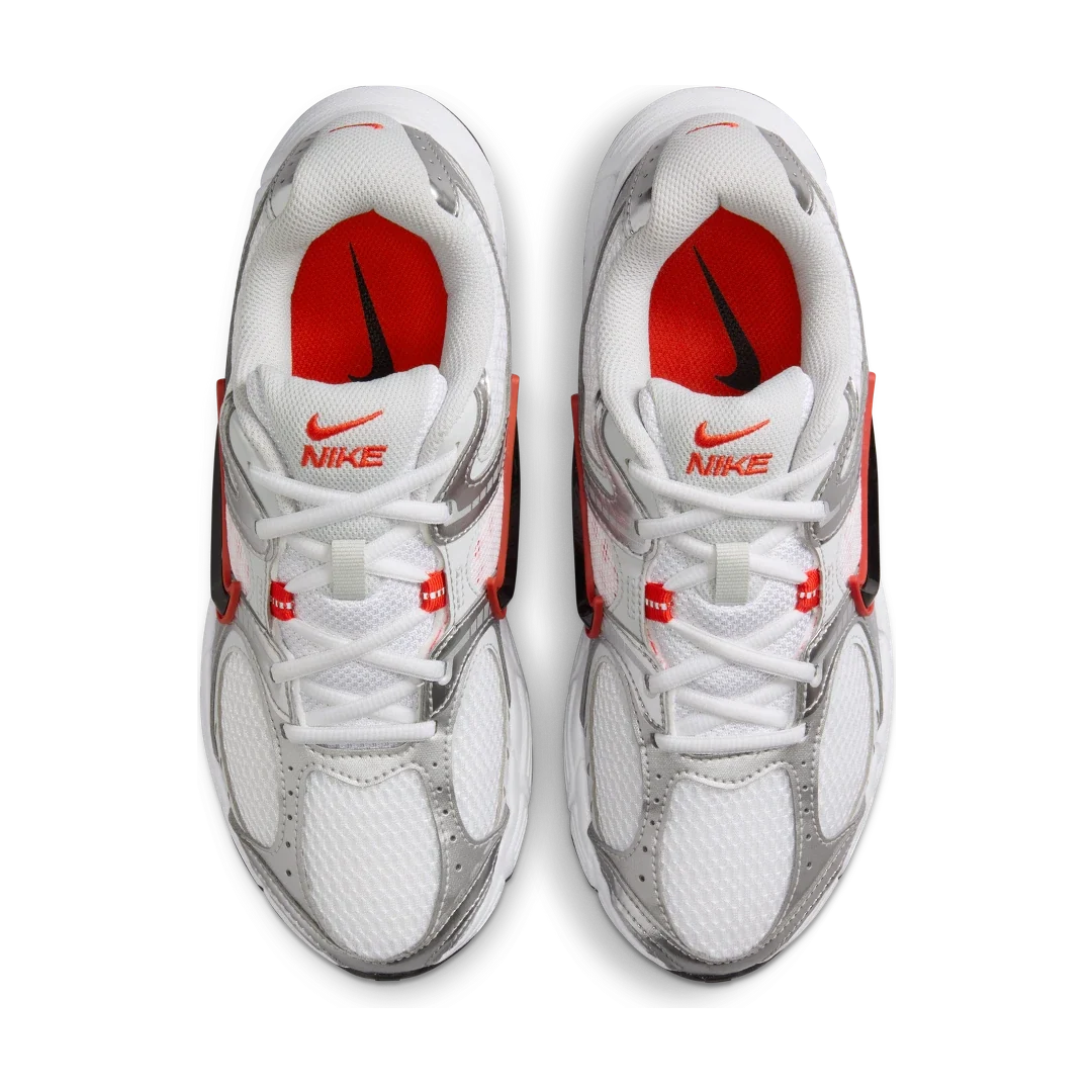 Overkicks - Nike V5 RNR White Picante Red Vast Grey Black (Womens) (HQ7901-100) - par completo