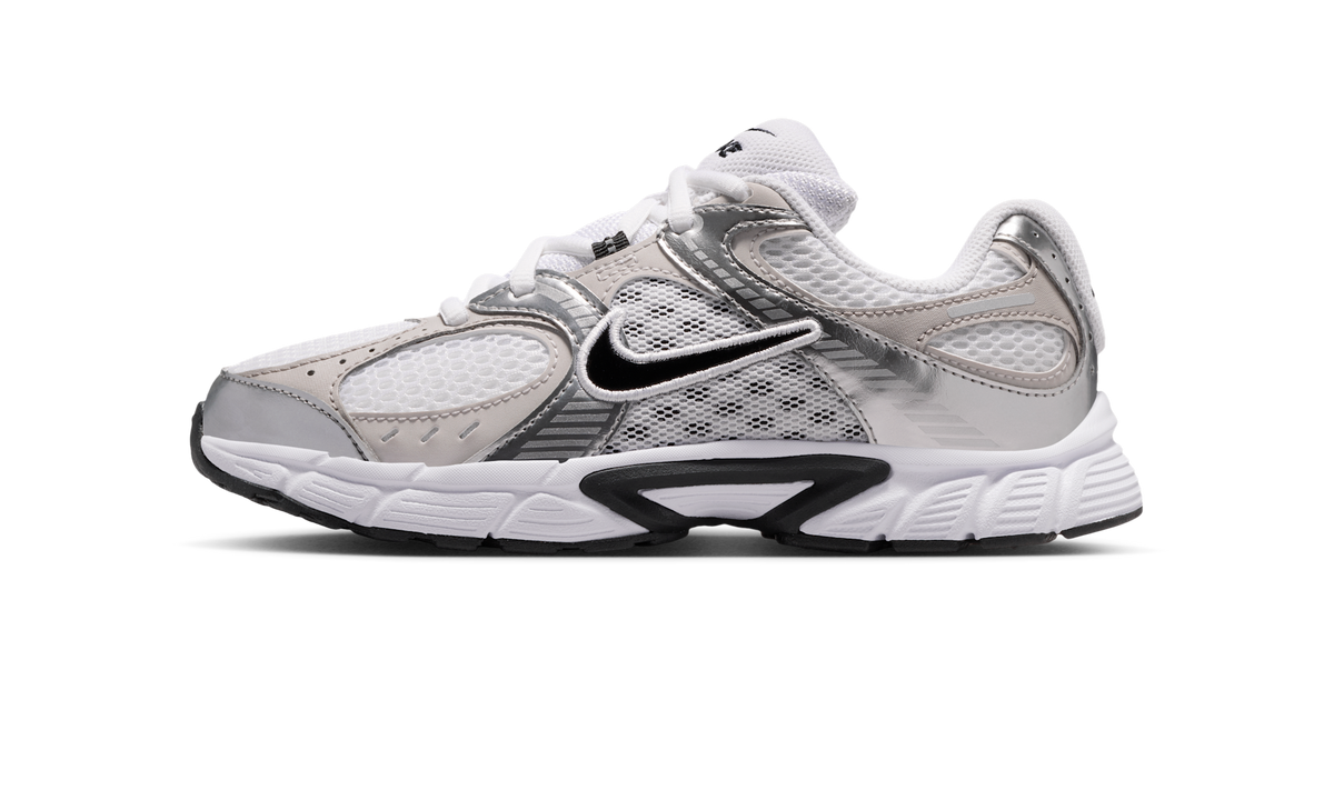 Overkicks - Nike V5 RNR White Vast Grey (GS) (HQ6411-100) - vista lateral