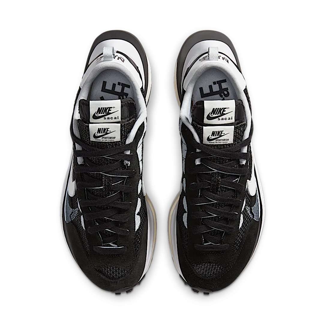 Overkicks - Nike Vaporwaffle sacai Black White (CV1363-001) - par completo