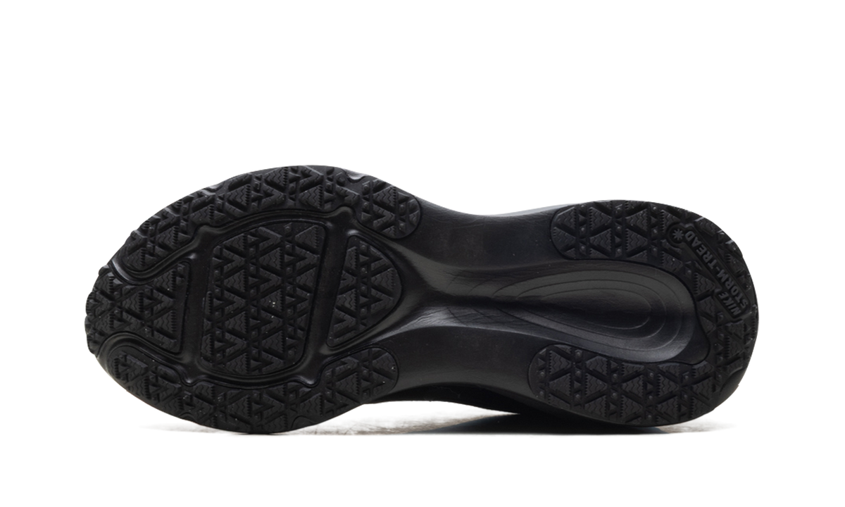 Overkicks - Nike Vomero 18 Gore-Tex Black Anthracite (HQ7001-001) - vista superior