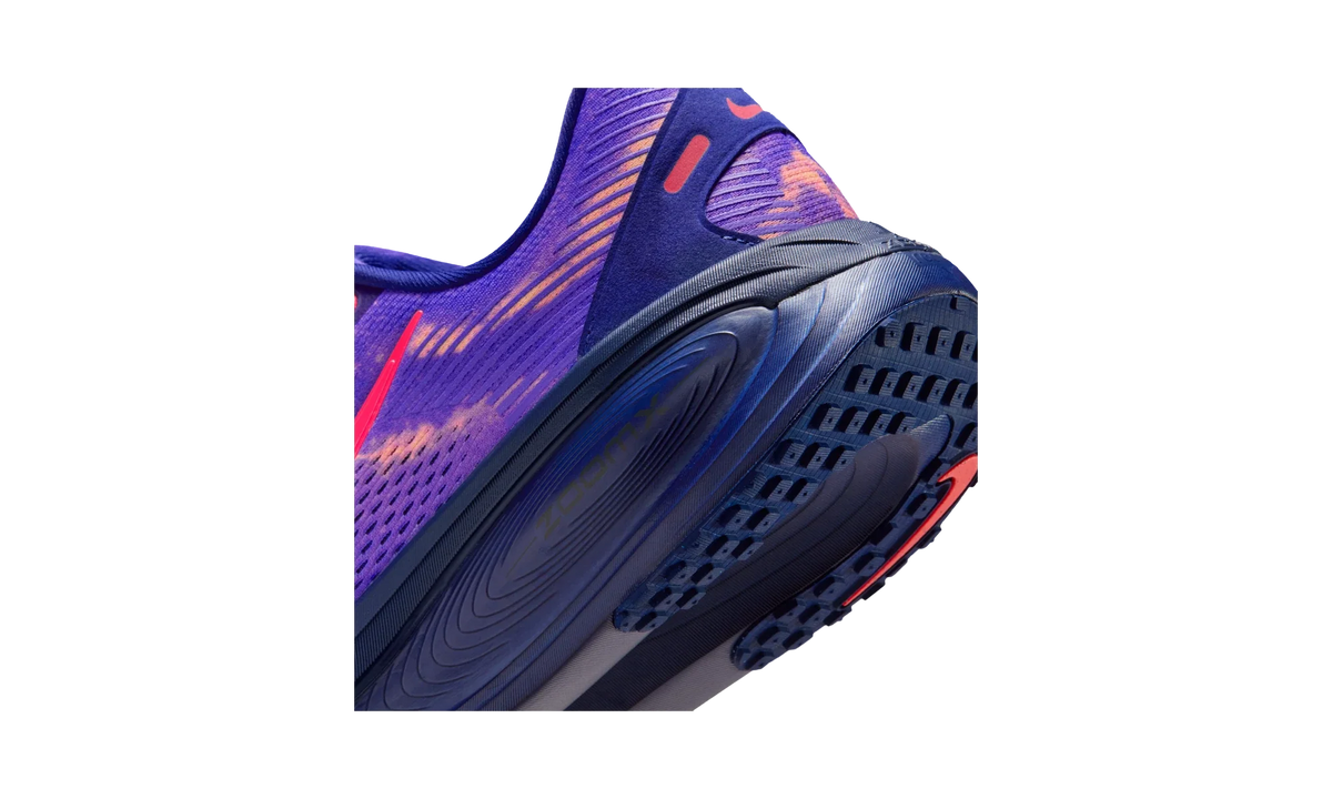 Overkicks - Nike Vomero 18 Indigo Burst (IQ0602-400) - detalle