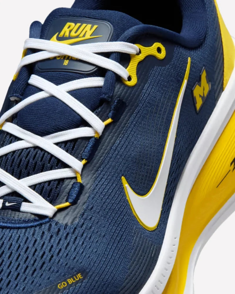 Overkicks - Nike Vomero 18 Michigan (IQ6879-400) - detalle suela
