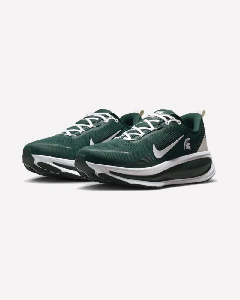 Overkicks - Nike Vomero 18 Michigan State (IQ6878-300) - vista trasera