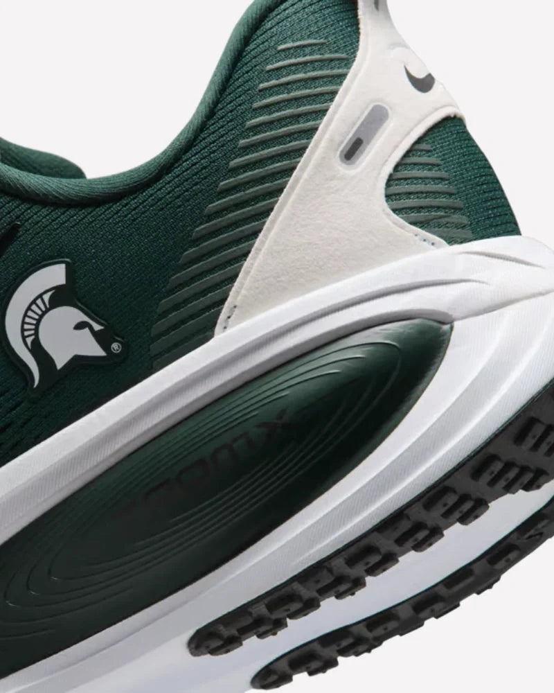 Overkicks - Nike Vomero 18 Michigan State (IQ6878-300) - detalle talon