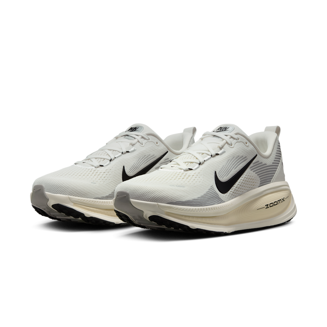Overkicks - Nike Vomero 18 Summit White Coconut Milk (HM6803-101) - vista trasera