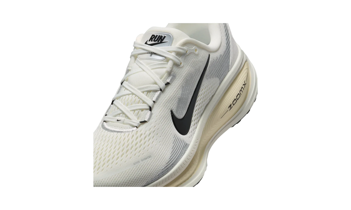 Overkicks - Nike Vomero 18 Summit White Coconut Milk (Womens) (HM6804-101) - detalle lateral interior