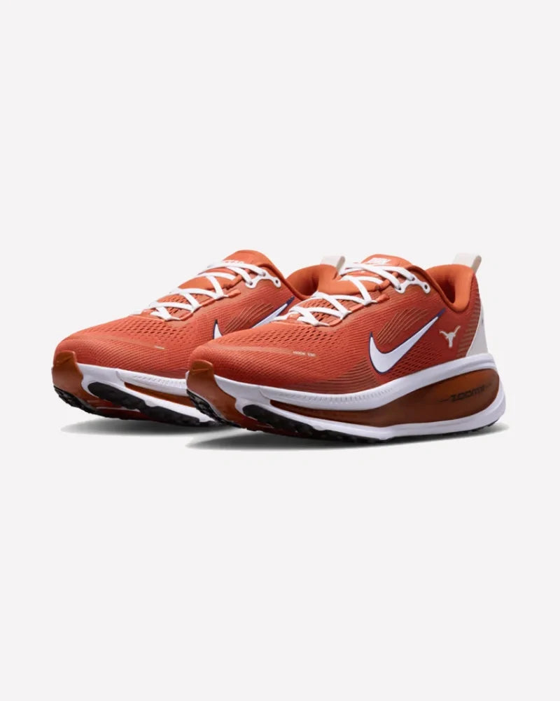 Overkicks - Nike Vomero 18 Texas (IQ6892-800) - vista trasera