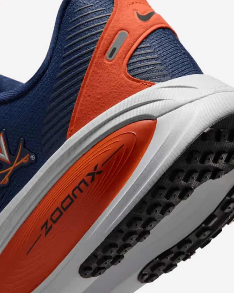 Overkicks - Nike Vomero 18 Virginia (IQ6897-400) - detalle talon