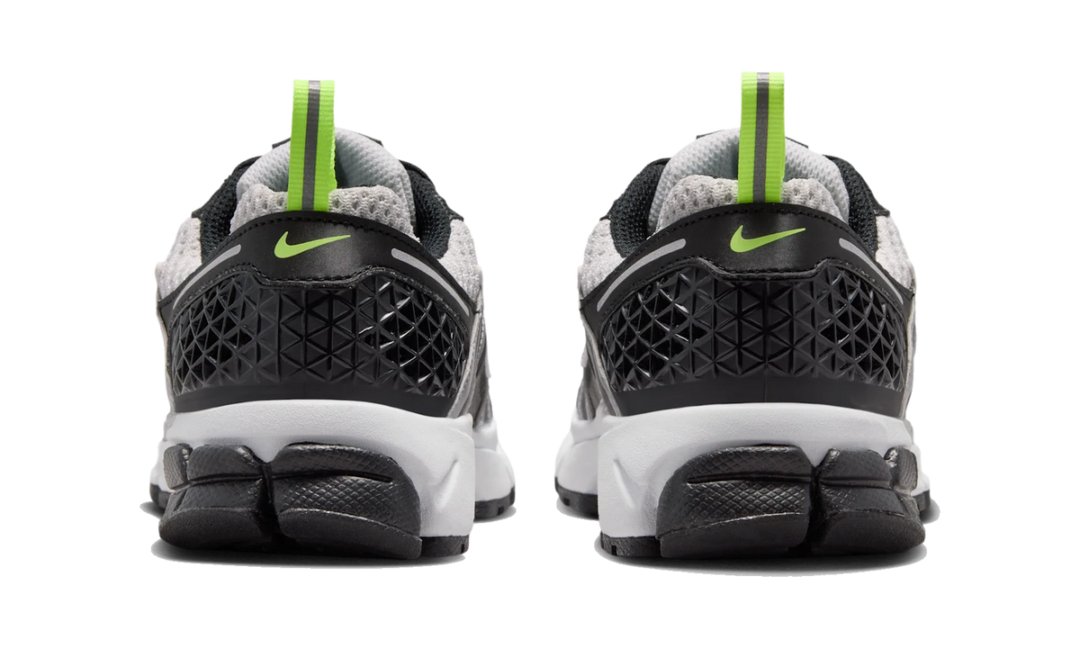 Overkicks - Nike Vomero 5 Black Photon Dust Volt Ice (GS) (IQ0312-010) - imagen 6