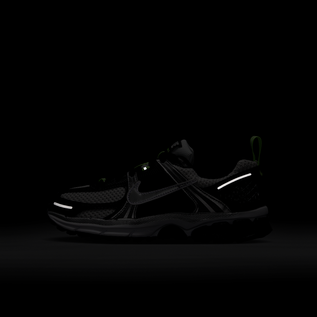 Overkicks - Nike Vomero 5 Black Photon Dust Volt Ice (GS) (IQ0312-010) - imagen 9