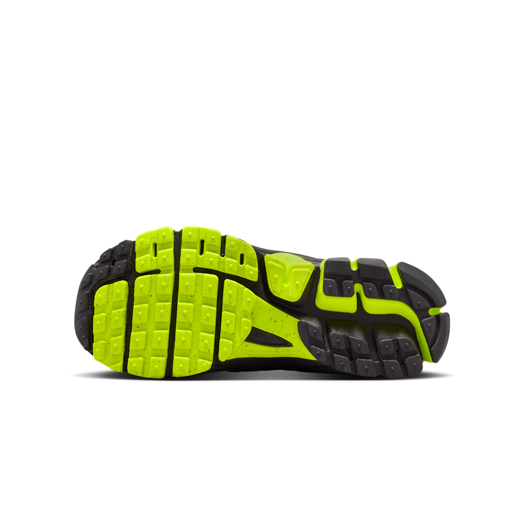 Overkicks - Nike Vomero 5 Black Volt (GS) (HF6998-009) - imagen 4