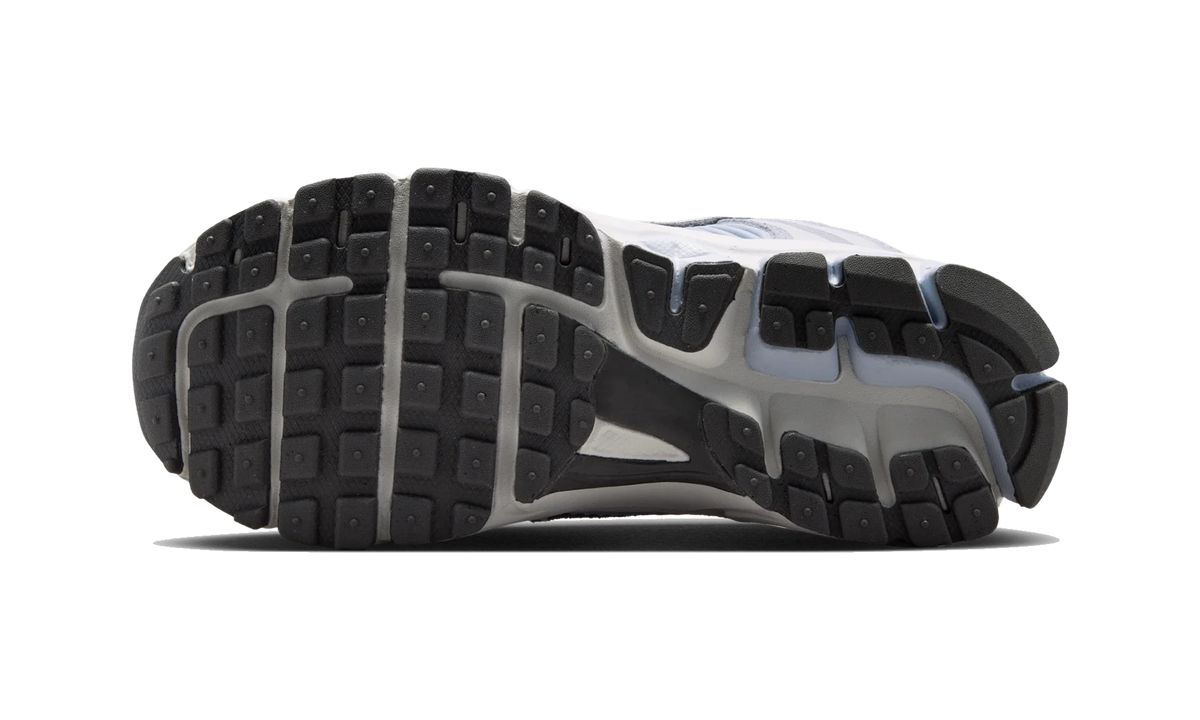 Overkicks - Nike Vomero 5 Football Grey Pencil Point (GS) (IO7468-002) - imagen 3
