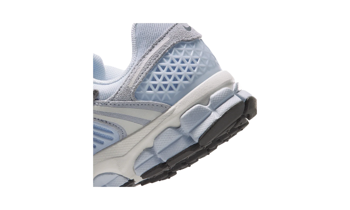 Overkicks - Nike Vomero 5 Football Grey Pencil Point (GS) (IO7468-002) - imagen 8