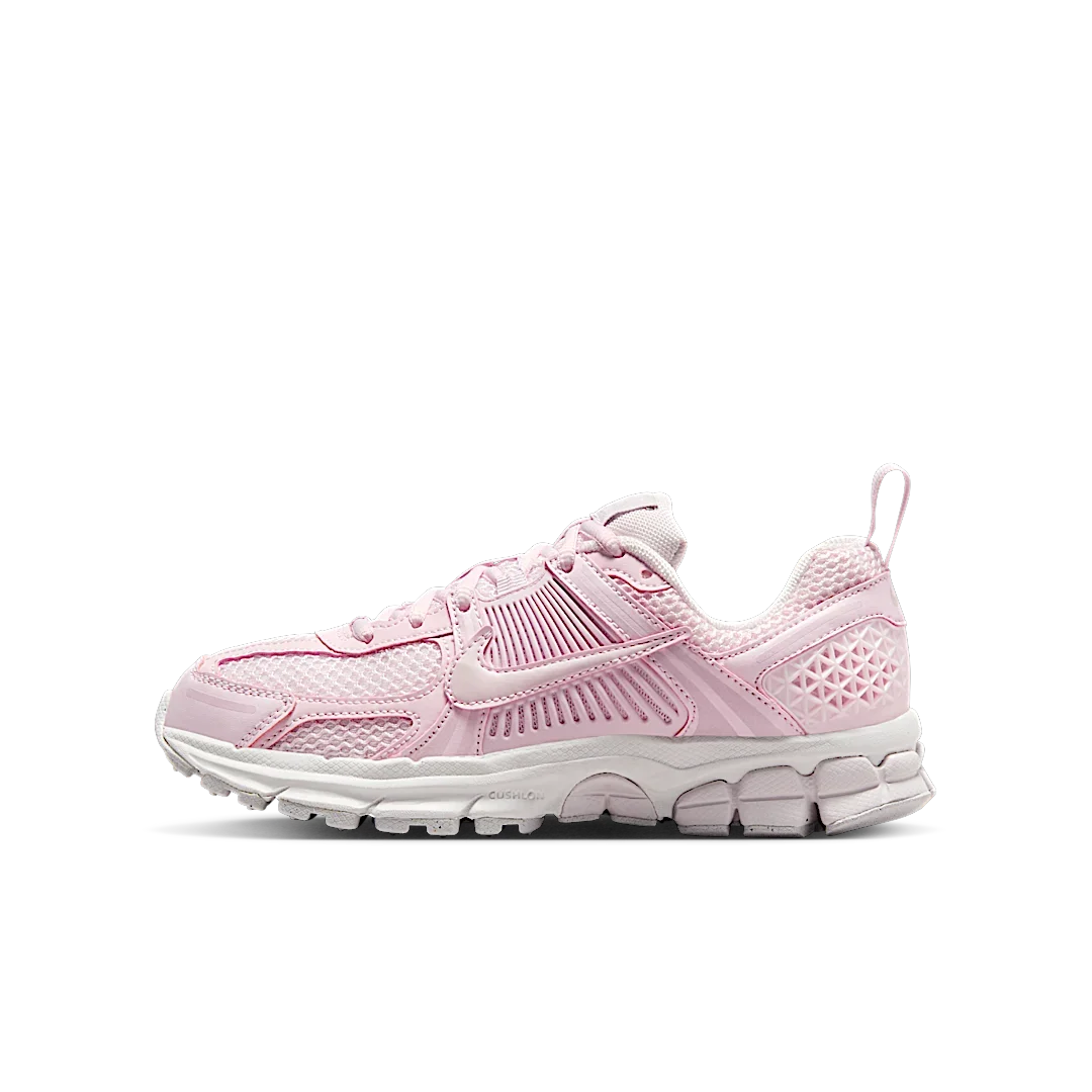 Overkicks - Nike Vomero 5 Pearl Pink Bleached Lilac Summit White Vast Grey (GS) (HF6998-600) - vista lateral