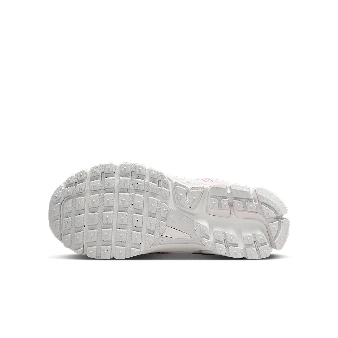 Overkicks - Nike Vomero 5 Pearl Pink Bleached Lilac Summit White Vast Grey (GS) (HF6998-600) - imagen 4