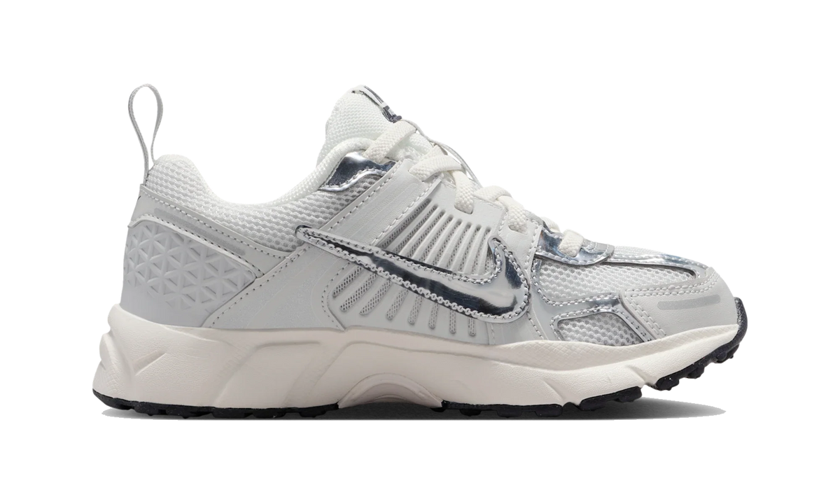 Overkicks - Nike Vomero 5 Photon Dust Chrome (PS) (IM9465-001) - imagen 4