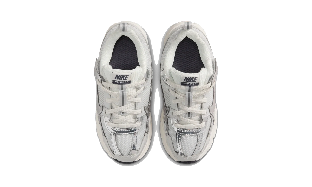 Overkicks - Nike Vomero 5 Photon Dust Chrome (PS) (IM9465-001) - imagen 5