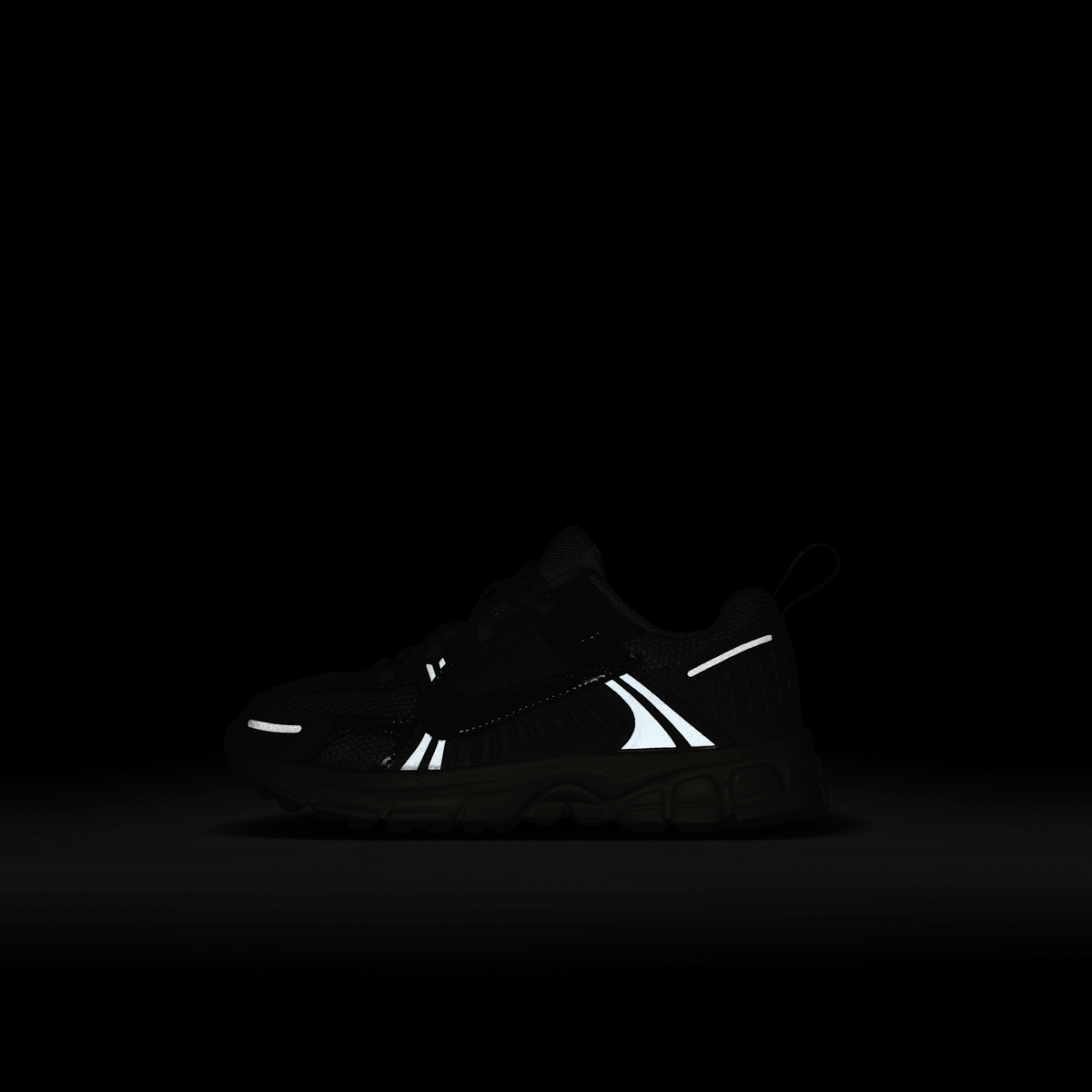 Overkicks - Nike Vomero 5 Photon Dust Chrome (PS) (IM9465-001) - imagen 9