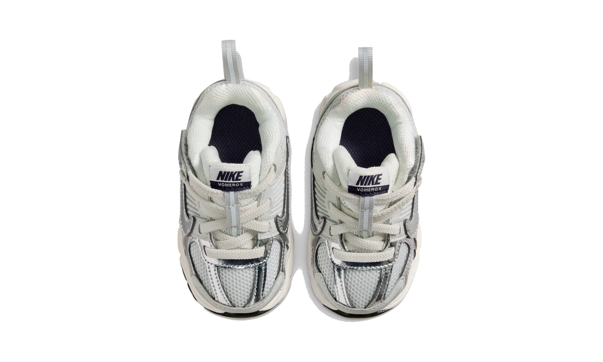 Overkicks - Nike Vomero 5 Photon Dust Gridiron Sail Chrome (TD) (IM9466-001) - imagen 5