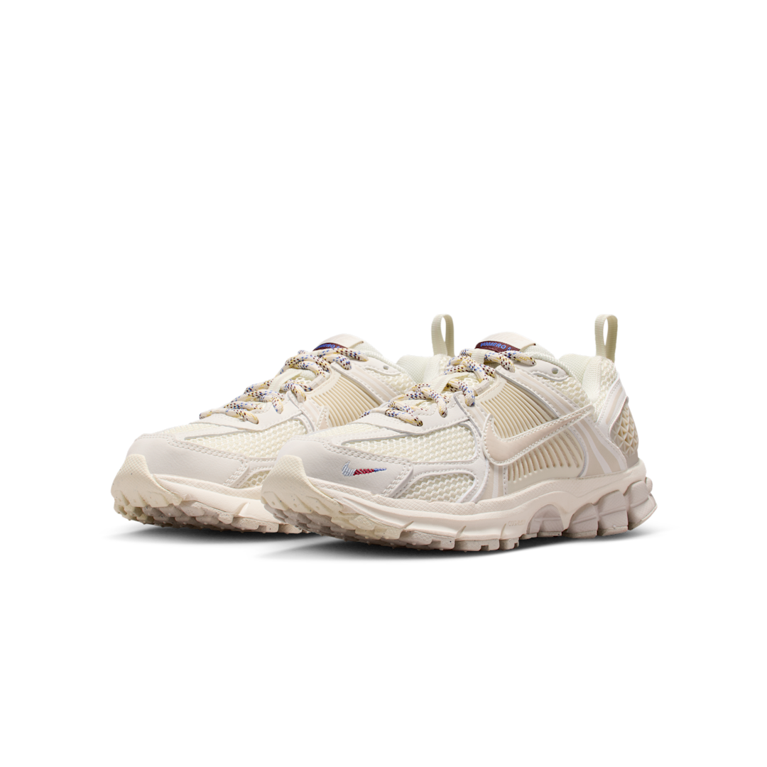 Overkicks - Nike Vomero 5 Soft Pearl Burgundy Crush (GS) (IB5853-002) - imagen 2